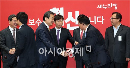 [포토]북한 인권 시민단체 만나는 김무성 대표