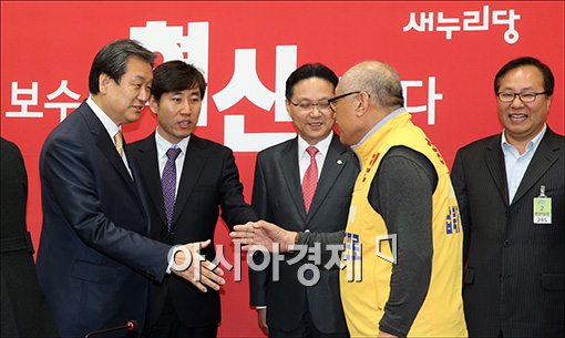 [포토]북한 인권단체 NGO만나는 김무성 대표