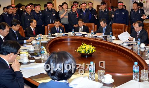 [포토]'밀실 관치 인사 결사 반대한다'