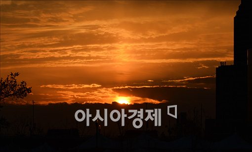 [포토]붉게 물든 서울하늘