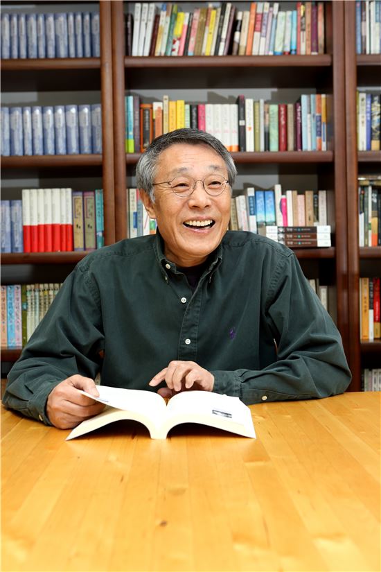 황석영 '여울물 소리' 재출간‥"세상은 반드시 변한다"