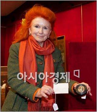 비비안 드윗 [사진=홈페이지 캡처]