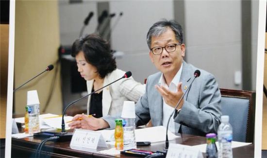 신건택 시의원, 서울신용보증재단 인사 파탄 질타 