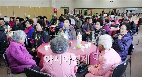 고창군사회복지시설, "장수 만만세 잔치" 개최