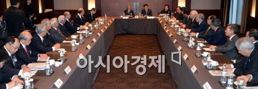 [포토]윤상직 장관, 일본 경제단체연합회 간담회 참석