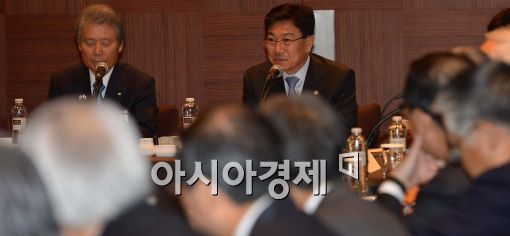 [포토]일본 경제단체연합회 간담회에 참석한 윤상직 장관