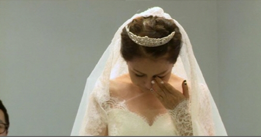 '님과 함께' 박준금, 웨딩드레스 입고 눈물 쏟아…갑자기 왜?