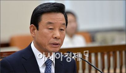 [포토]답변하는 박인용 후보자