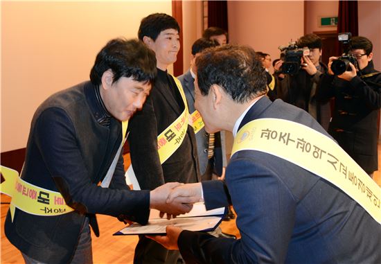 임성기 (유)서광교통 대표, 교통대상 시상식서 광주시장 표창