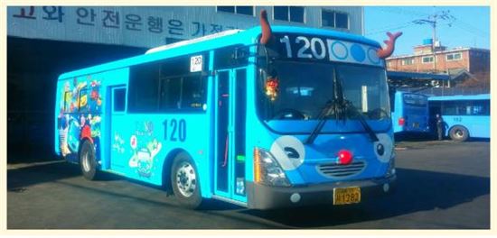 '빨간코' 루돌프 타요 버스, 올 겨울 서울 곳곳 누빈다
