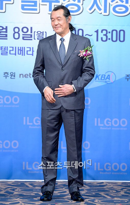 불사조 박철순, 두산-NC 플레이오프 1차전 시구