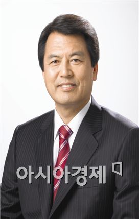 김종규 부안군수, 대한민국 최고 봉사인 수상 영예
