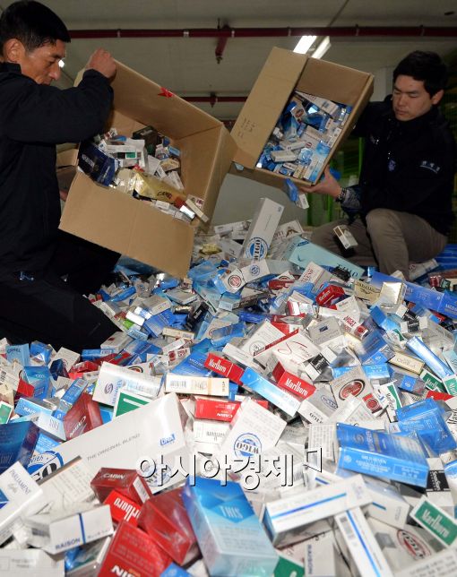 [포토]엄청난 양의 밀수 담배