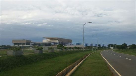 코이카와 대보건설이 건립한 함반토타 국제회의장 전경