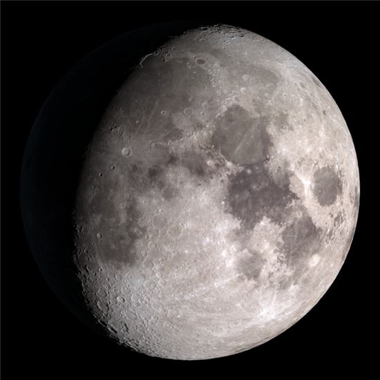 ▲2015년 1월1일에 뜨는 달.[사진제공=NASA]