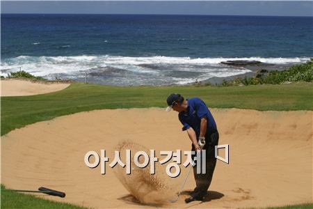 [김맹녕의 골프영어산책] "벙커 샷을 잘하는 팁"