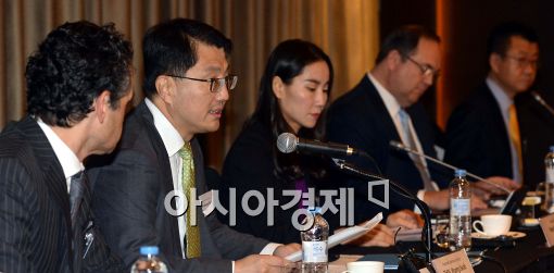 [포토]모두발언하는 진웅섭 금감원장