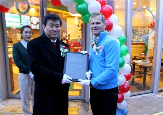 크리스피 크림, 한국 진출 10주년 맞아 100호점 오픈