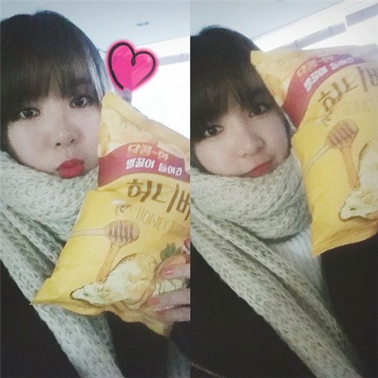 단발머리 다혜 "감사히 잘 먹을게요" 허니버터칩 인증샷 공개