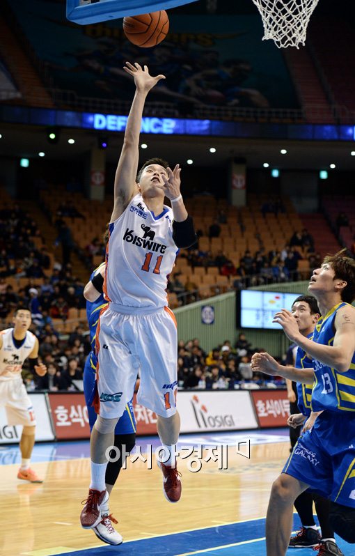 [포토]함준후, '완벽한 골밑 찬스 만들었어'