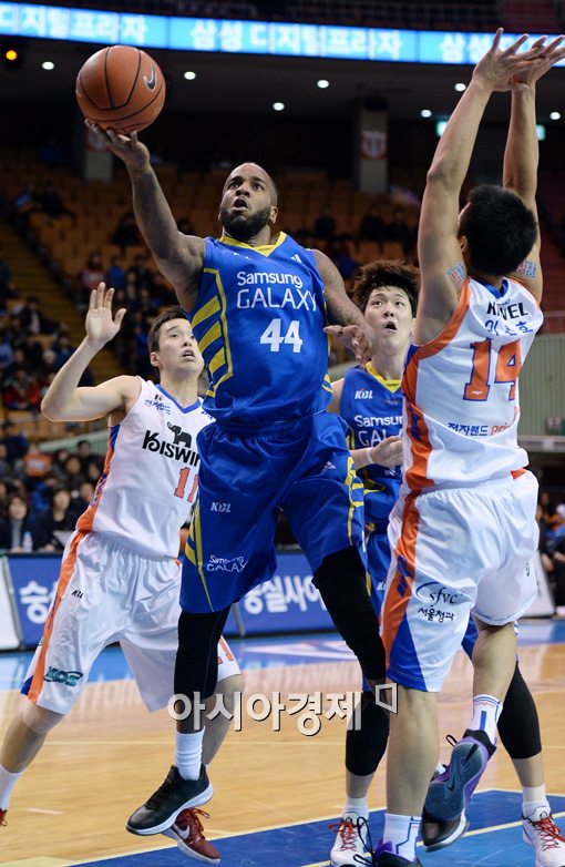 [포토]라이온스, '반드시 넣고 온다'