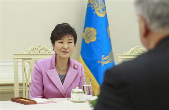 세월호·비선·통진당…다 털고 3년차 맞으려는 朴정부