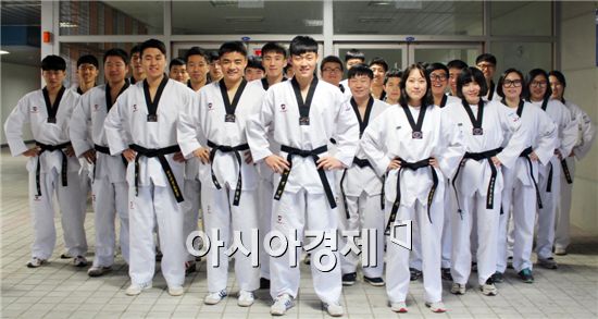 동신대 군사학과 전원 태권도 단증 취득