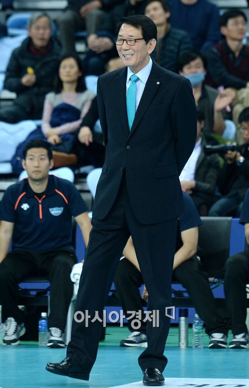 [포토]이선구 감독, '그저 웃지요'