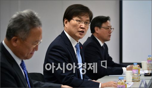 [포토]발언하는 최양희 장관