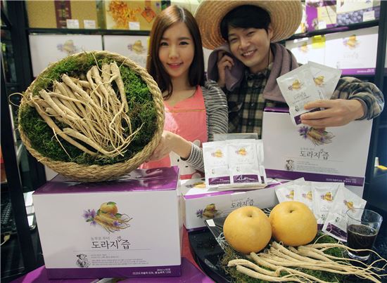 [포토]신세계百, 반값 ‘도라지배즙’ 출시