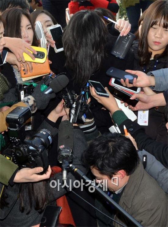 '땅콩리턴' 조현아 전 부사장, 결국 구속… "조직적 은폐 시도"