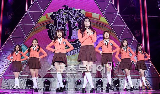 '러블리즈' 가요대제전 출연해 레전드 무대 선보여…"얘네 뜨겠다"