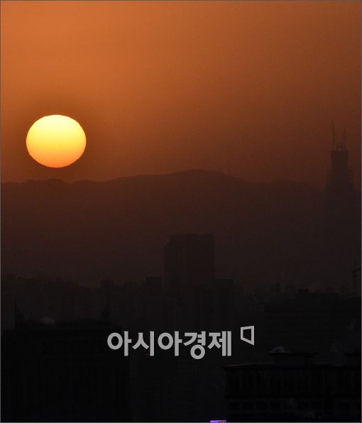 [포토]힘차게 떠오르는 을미년 첫 일출