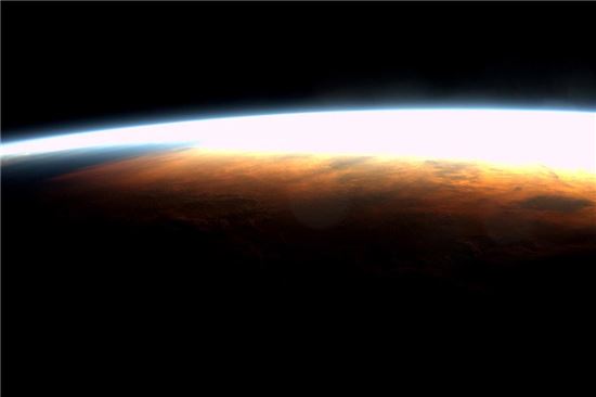 ▲테리 우주비행사가 찍은 호주 상공에서의 일출.[사진제공=NASA/테리]