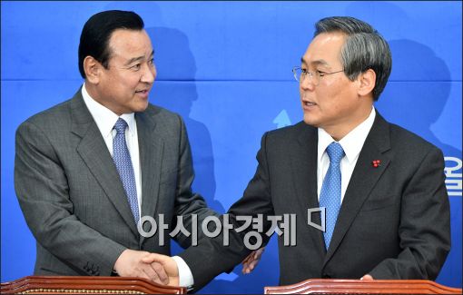 우윤근 "개헌특위 3월 논의키로" VS 이완구 "아직 시기 아냐"