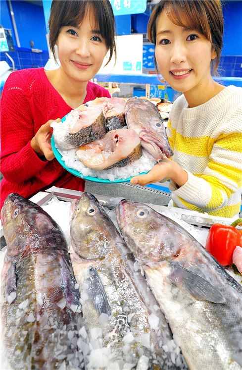 [포토]"제철맞은 왕대구 초특가에 맛보세요"