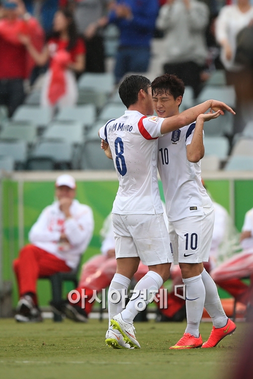 [아시안컵]'남태희 선제골' 한국 1-0 쿠웨이트(전반종료)