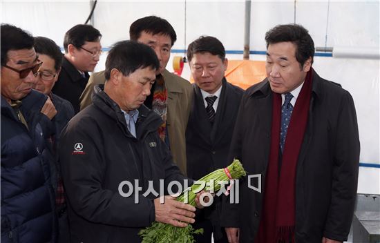 이낙연 전남도지사,순천만에서 생태관광 활성화 가능성 확인