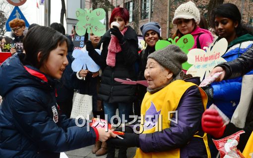 [포토]마음 따뜻한 수요시위 