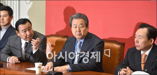 [포토]발언하는 이완구 원내대표