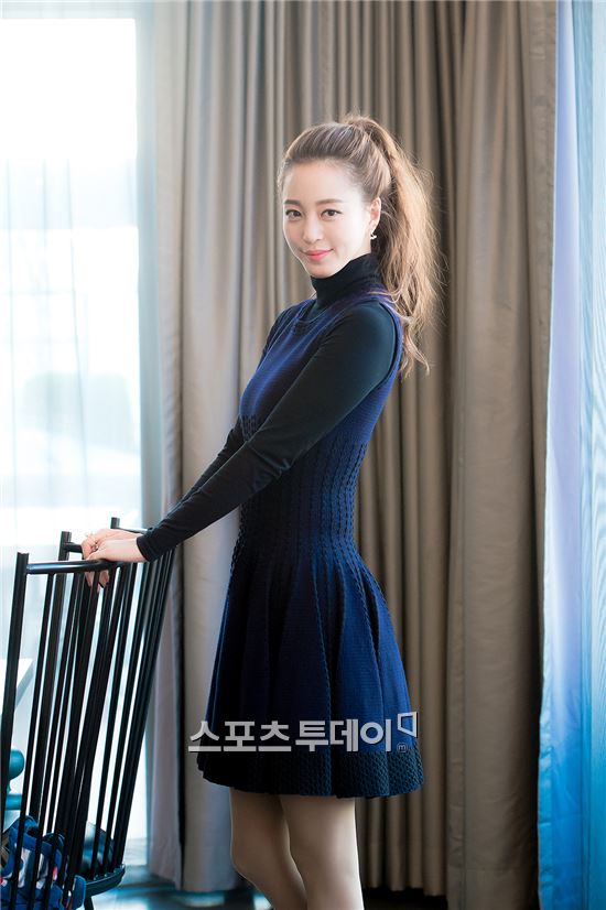 한예슬 , "내가 먼저 테디에게 번호 물어봐…그는 나의 소울메이트"