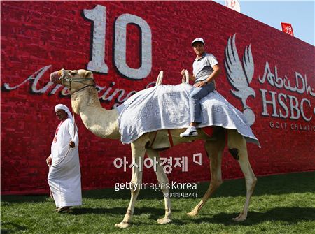 [골프포토] 파울러 "낙타 타고 힐링이나~"