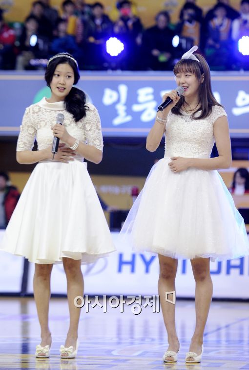 [포토]홍아란·신지현, '드레스도 잘 어울리죠'