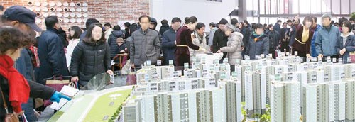서울시 강서구 마곡동에 문을 연 현대엔지니어링 '마곡 13단지 힐스테이트 마스터' 견본주택에 개관 첫날인 16일에만 1만여 명이 다녀가는 등 주말까지 3만8000여 명이 몰렸다. [사진 제공 = 현대엔지니어링]
