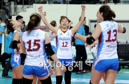 [포토]문정원, '우리가 이겼다!'