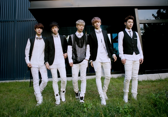 투포케이(24K) 더 이상의 시련은 없다…와팝 콘서트로 활동 재개 