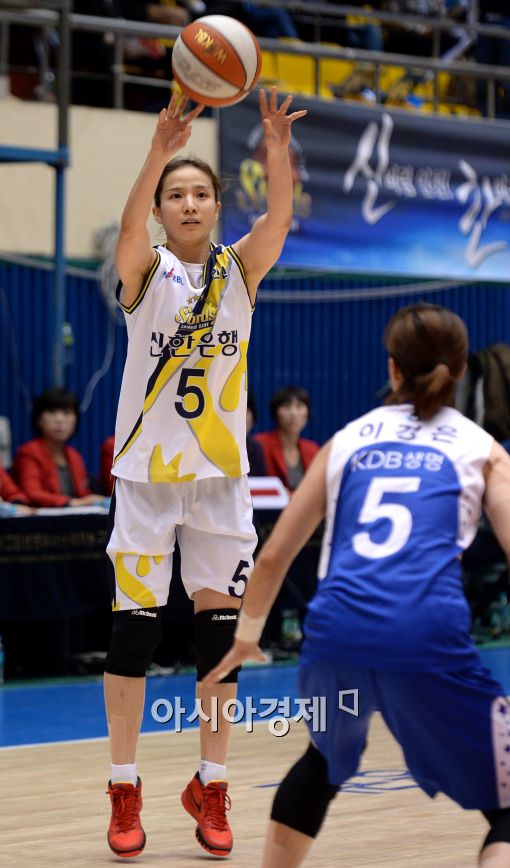 [포토]김연주, '기습적인 3점슛'