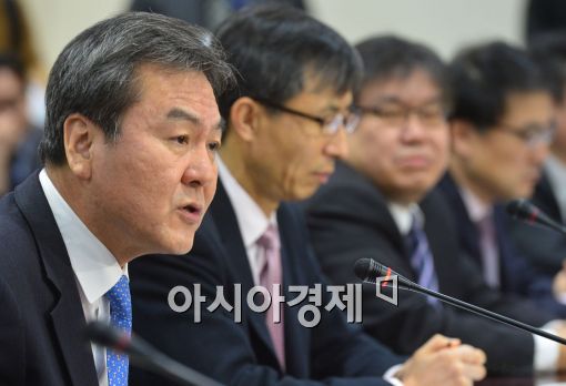 [포토]모두발언하는 신제윤 금융위원장 