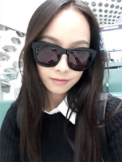 빅토리아 근황, 선글라스도 가리지 못한 무결점 꿀피부 인증