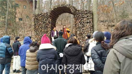전라남도교육청은  26일부터 28일 까지 학생정신건강 지역협력모델 사업 업무담당자 연수를 아침편지명상센터에서 업무담당자 등 33명을 대상으로 실시했다.
